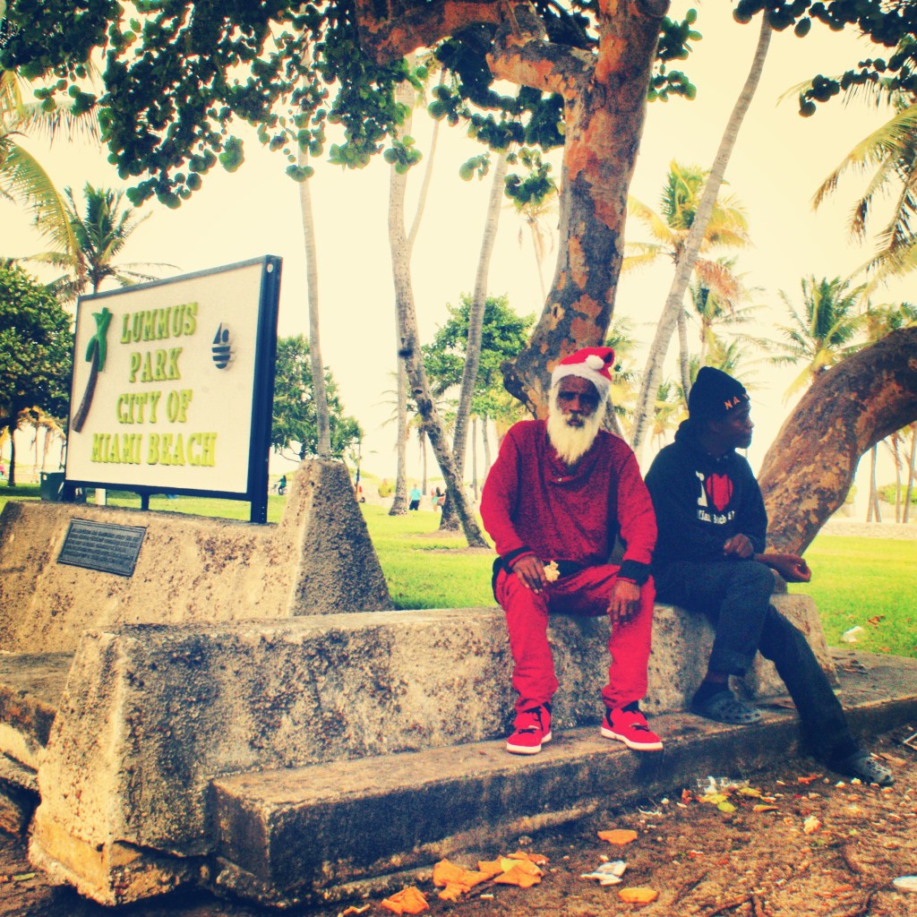 A South Beach Miami Christmas in&nbsp;Photographs